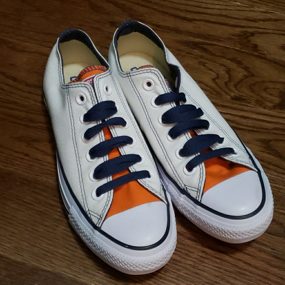 Custom Converse lowtops